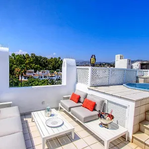 1080 Beachfront Penthouse 3 Floors Jacuzzi 2 Pools Wifi Roof Terrace Marbella